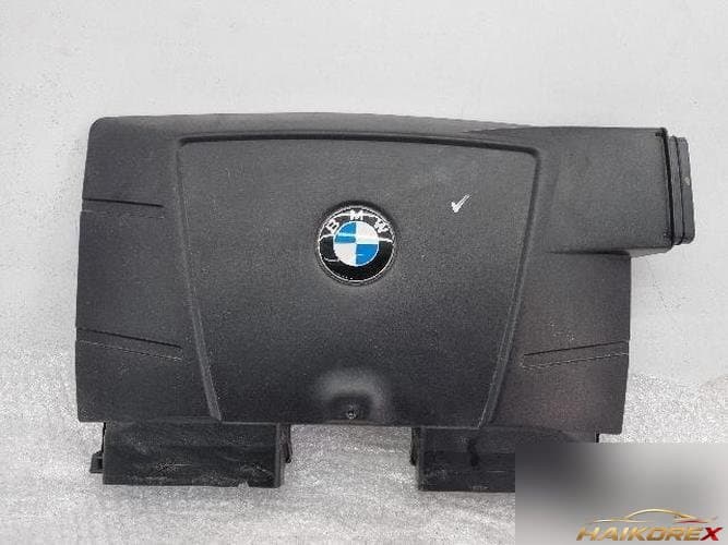 BMW 3-Series 2010 — крышка двигателя (таймингкавер)