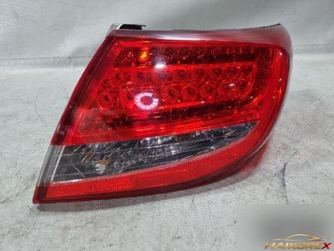 Hyundai Grandeur 2010 — комбинированный фонарь задний правый (пассажирский)
