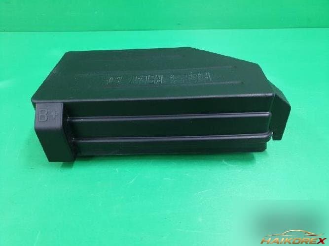 KG Mobility Actyon 2006 — блок предохранителей (подкапотный) 8239031010