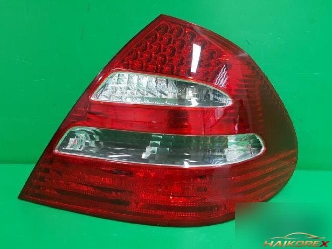 Mercedes-Benz E-класс 2002 — комбинированный фонарь (задний) правый A2118200664