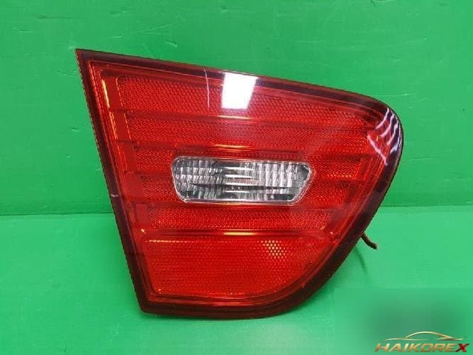 Hyundai Avante 2008 — накладка задней двери левая 924032H000
