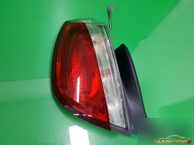 Ford MKS 2010 — комбинированный фонарь задний левый BA53 13B505