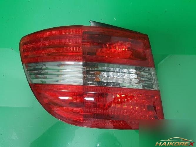 Mercedes-Benz B-Class 2009 — комбинированный фонарь задний левый A1698202564