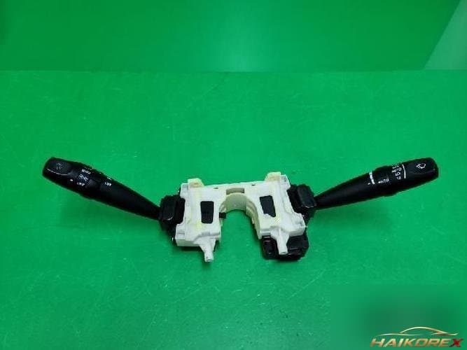 Hyundai Genesis 2008 — комбинированный переключатель 934003M030