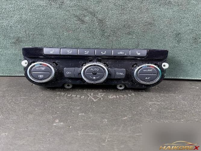 Volkswagen Jetta 2013 — переключатель управления печкой/кондиционером 5HB 011 277-61