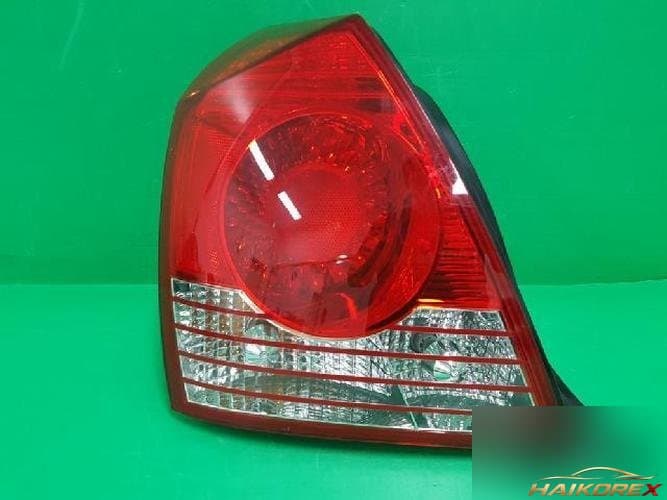 Hyundai Avante 2004 — задний комбинированный фонарь левый (сторона водителя) 92401 2D500