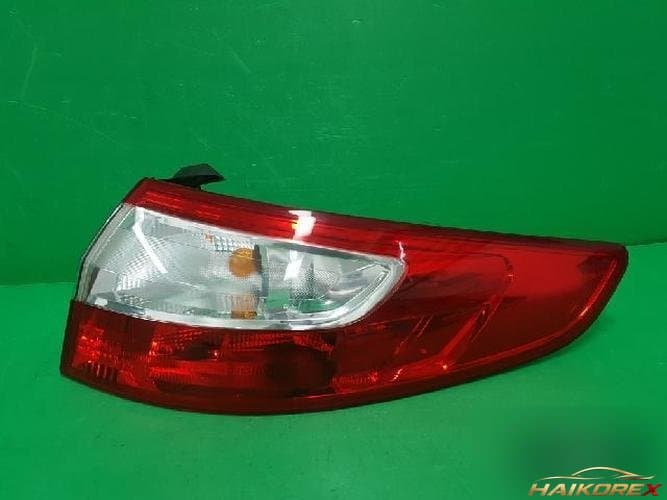 Renault SM3 2011 — комбинированный фонарь задний правый 265500016R
