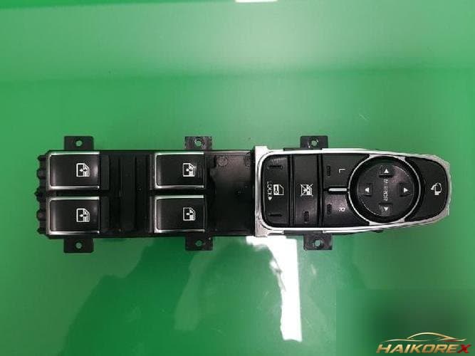 Hyundai Equus 2010 — обивка переднего левого двери 935703N100