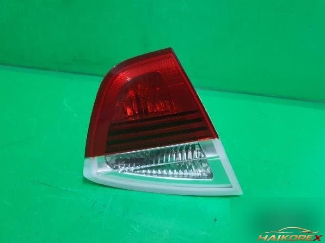 BMW 3-series 2005 — крышка багажника белая 6937459