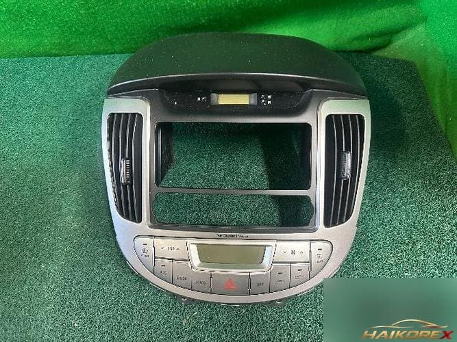 Kia K5 2011 — центральная панель (консоль) 4
