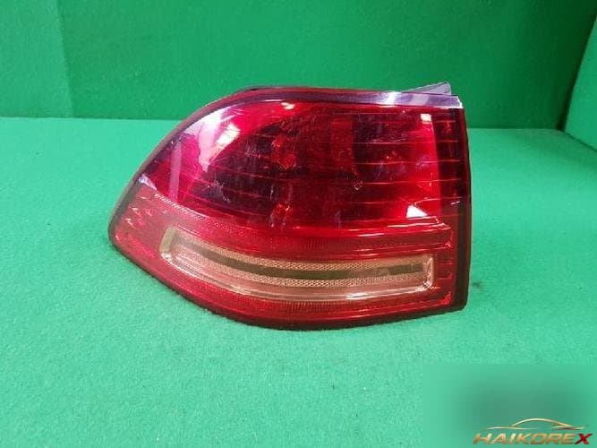 Kia Roche 2009 — комбинированный фонарь задний левый (4 контакта)