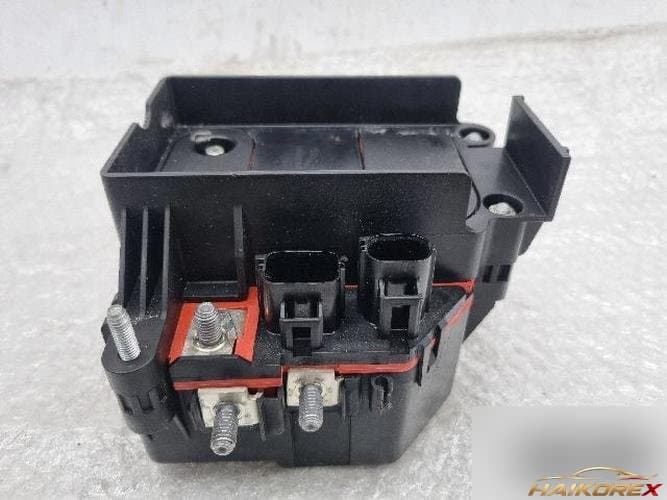 Jaguar XF 2013 — преобразователь напряжения (battery converter)