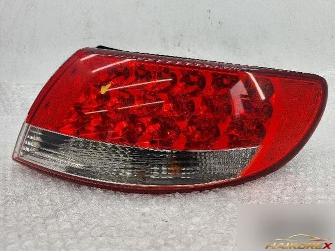 Hyundai Grandeur 2009 — фонарь задний комбинированный правый (92402-3L0)