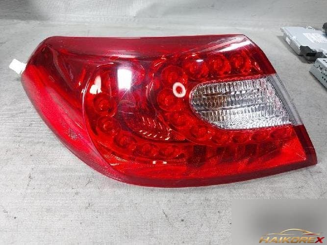 Infiniti M 2011 — фонарь задний левый (комбинированный)