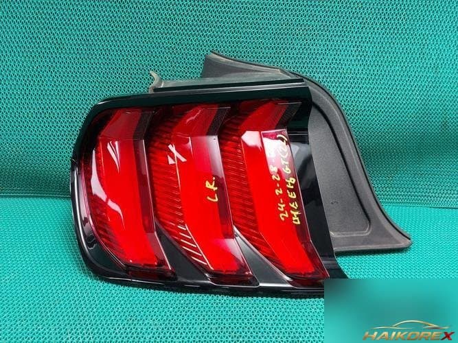 Ford Mustang 2022 — комбинированный фонарь задний левый (водительский) JR3B13B505AH