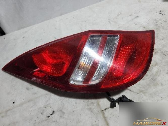 Hyundai i30 2008 — комбинированный задний фонарь левый (водительская сторона)
