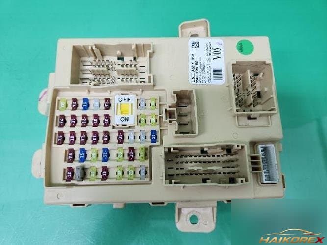 Hyundai Granzer 2011 — предохранитель 95400-3V050 2 (салонный)