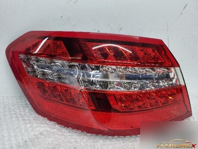 Mercedes-Benz E-Class 2011 — фонарь комбинированный задний левый